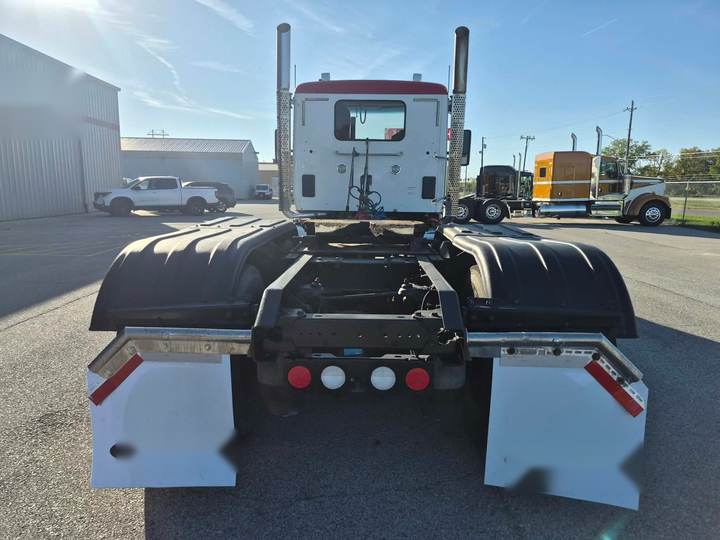 2018 Kenworth T880 Day Cab, exterior photo 4