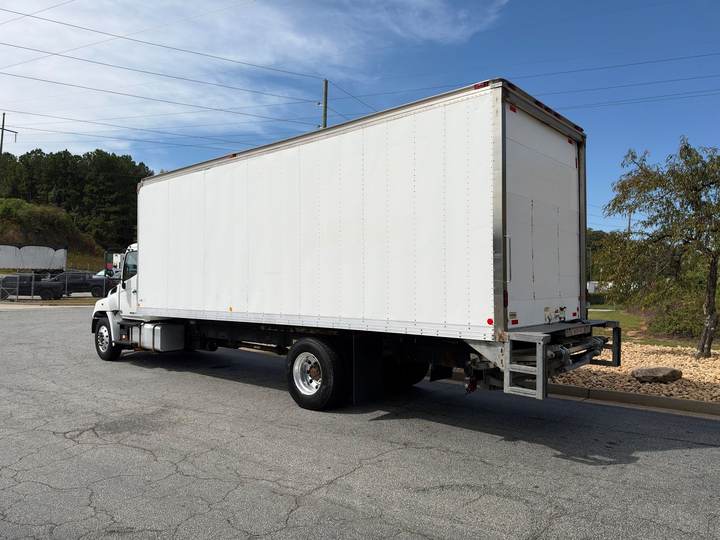 2019 Hino 268A Box Truck, exterior photo 6