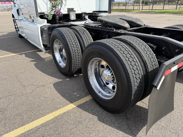 2019 International LT625 73" Raised Roof Sleeper, exterior photo 6