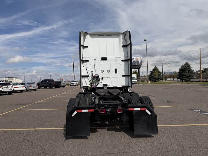 2019 International LT625 73" Raised Roof Sleeper, exterior photo 7
