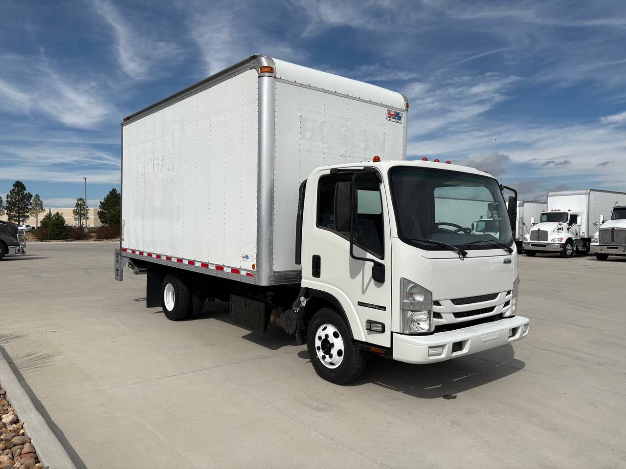 2019 Isuzu Npr-hd Box Truck, exterior photo 1
