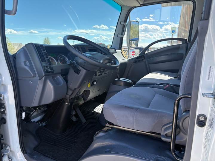 2020 Chevy W4500 Refrigerated Box Truck, interior photo 7