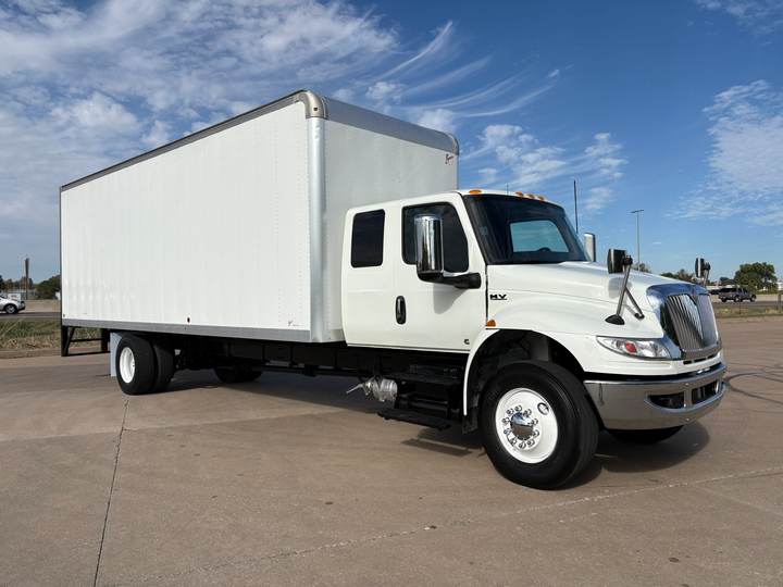 2020 International MV607 Box Truck, exterior photo 1