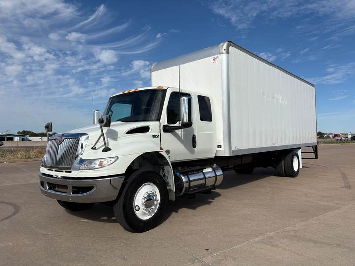 2020 International MV607 Box Truck, exterior photo 2