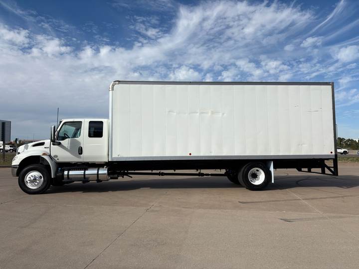 2020 International MV607 Box Truck, exterior photo 4