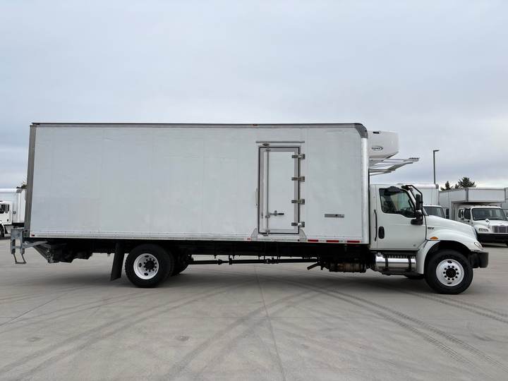 2020 International MV607 Refrigerated Box Truck, exterior photo 5