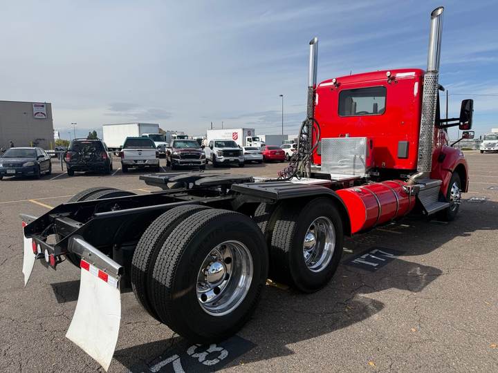 2020 Kenworth T880 Day Cab, exterior photo 5
