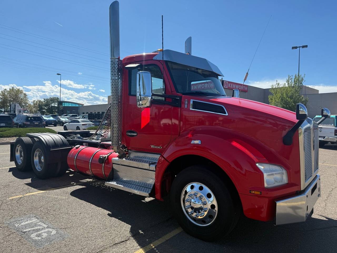 2020 Kenworth T880 Day Cab, exterior photo 1
