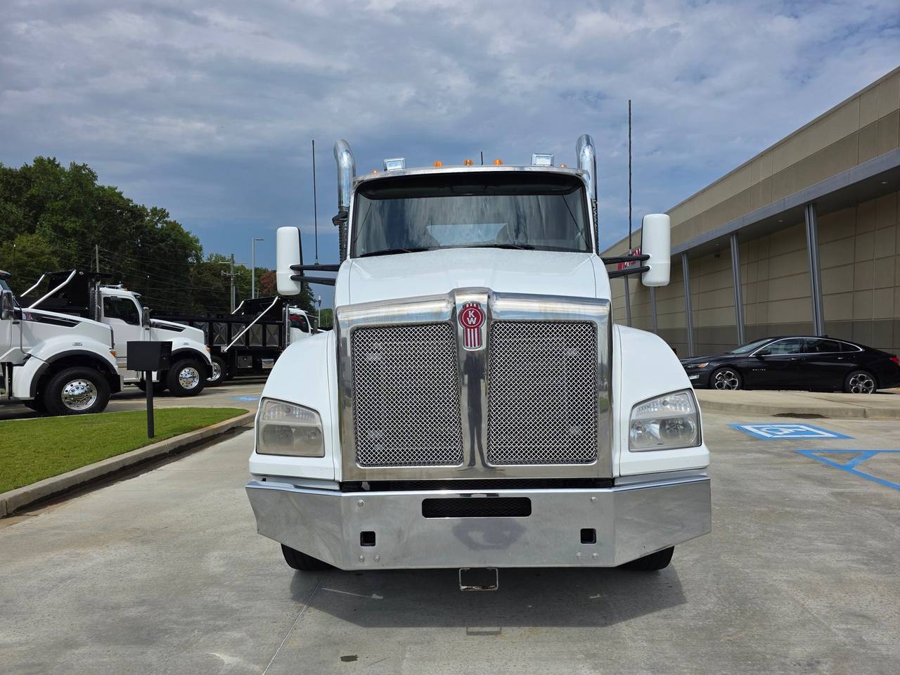 2020 Kenworth T880 Day Cab, exterior photo 1