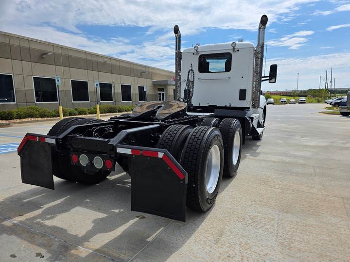 2020 Kenworth T880 Day Cab, exterior photo 6