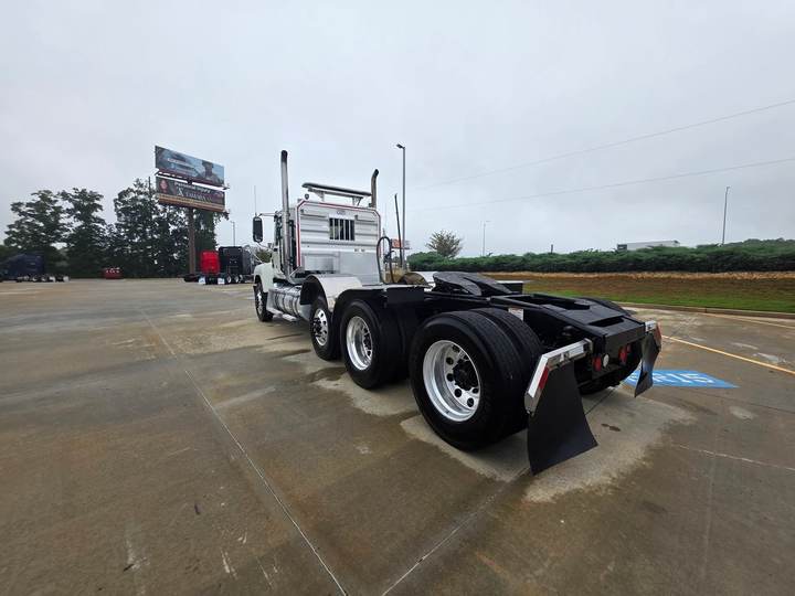 2020 Mack PINNACLE 64T Day Cab, exterior photo 6
