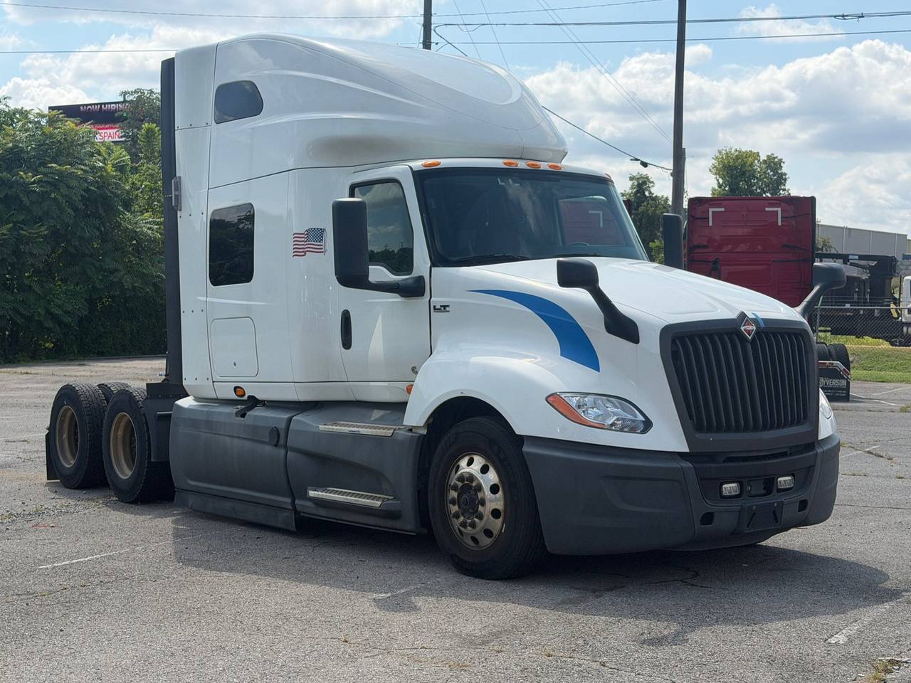 2021 International LT625 73" Raised Roof Sleeper, exterior photo 1