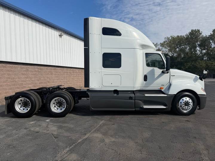 2021 International LT625 73" Raised Roof Sleeper, exterior photo 3