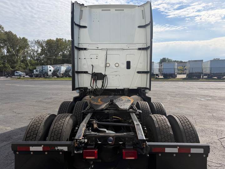 2021 International LT625 73" Raised Roof Sleeper, exterior photo 5