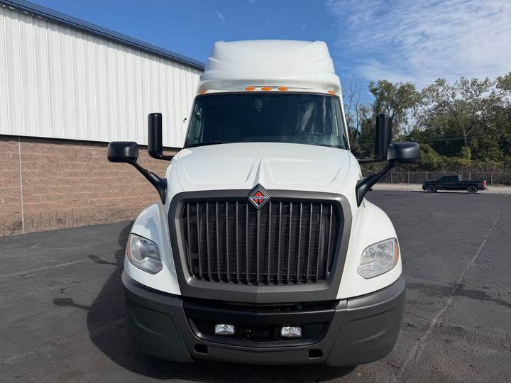2021 International LT625 73" Raised Roof Sleeper, exterior photo 6
