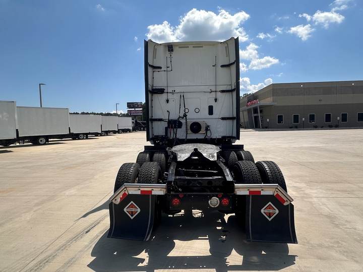 2021 International LT625 73" Raised Roof Sleeper, exterior photo 3
