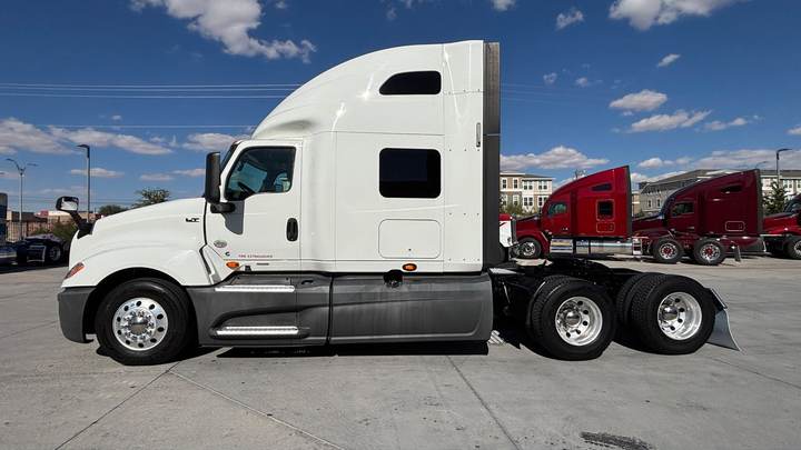 2021 International LT625 73" Raised Roof Sleeper, exterior photo 5
