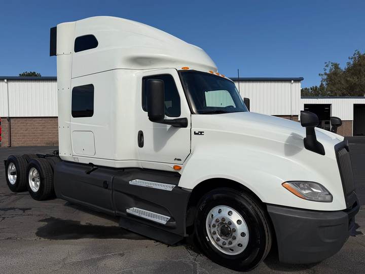 2021 International LT625 73" Raised Roof Sleeper, exterior photo 2