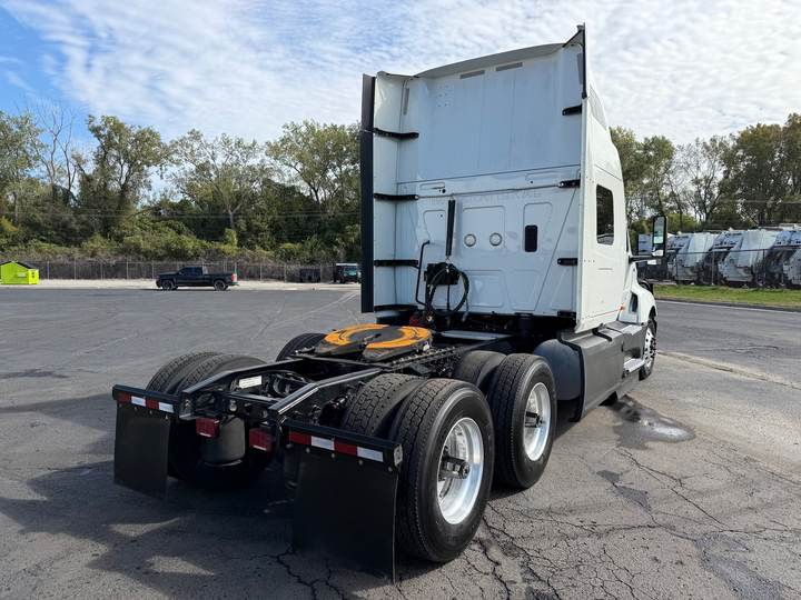2021 International LT625 73" Raised Roof Sleeper, exterior photo 4