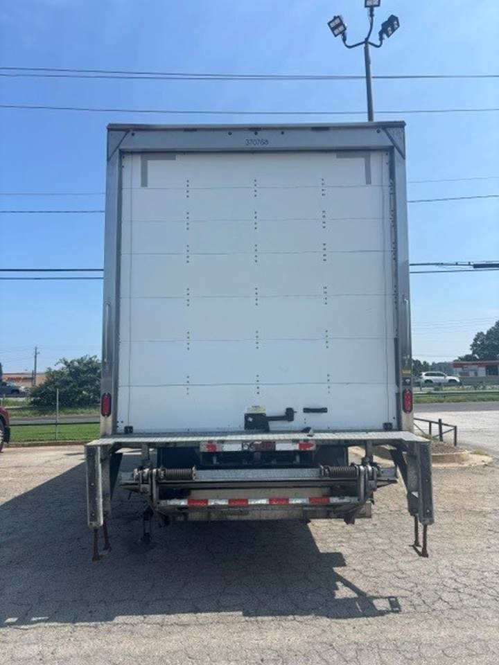 2021 International MV607 Box Truck, exterior photo 3