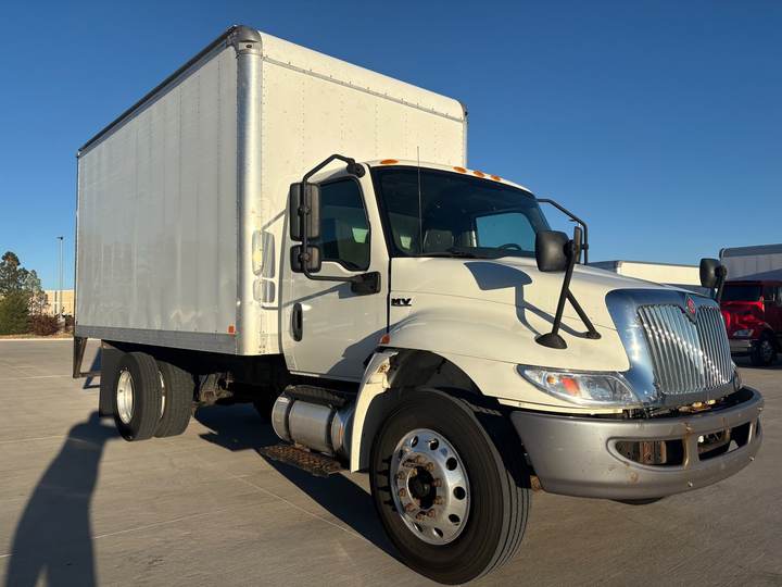 2021 International MV607 Box Truck, exterior photo 1