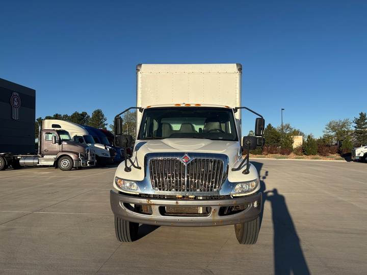 2021 International MV607 Box Truck, exterior photo 4