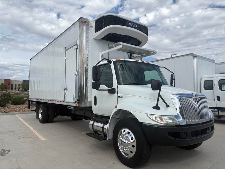 2021 International MV607 Refrigerated Box Truck, exterior photo 1