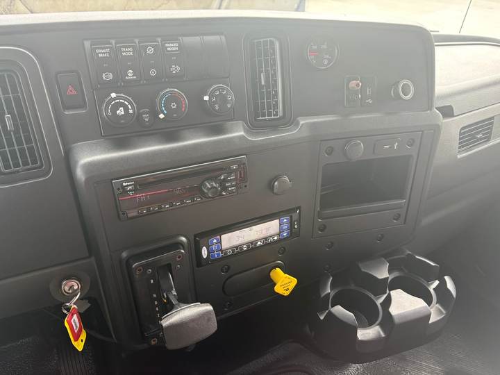 2021 International MV607 Refrigerated Box Truck, interior photo 7
