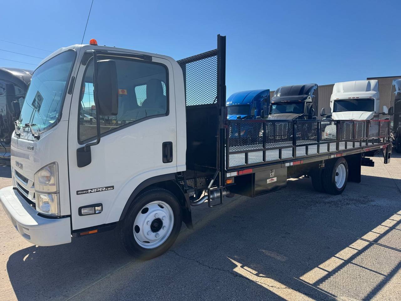 2021 Isuzu Npr-hd Flatbed Truck, exterior photo 1