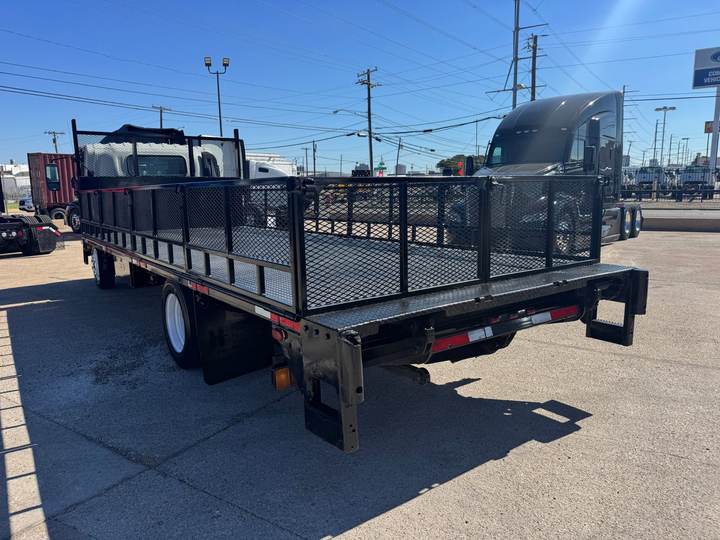 2021 Isuzu Npr-hd Flatbed Truck, exterior photo 2