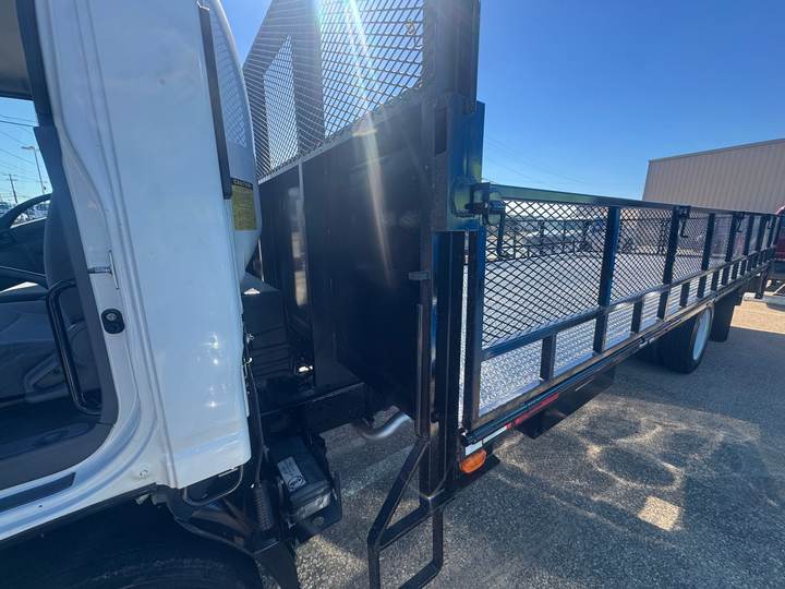 2021 Isuzu Npr-hd Flatbed Truck, exterior photo 3