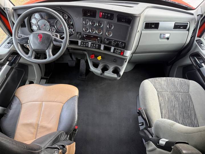 2021 Kenworth T680 76" Raised Roof Sleeper, interior photo 6