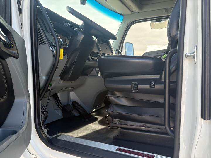 2021 Kenworth T680 76" Raised Roof Sleeper, interior photo 6
