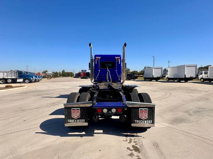 2021 Kenworth W900 Day Cab, exterior photo 4