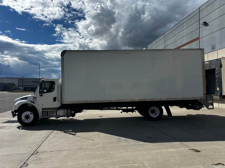2022 Freightliner M2-106 Box Truck, exterior photo 6