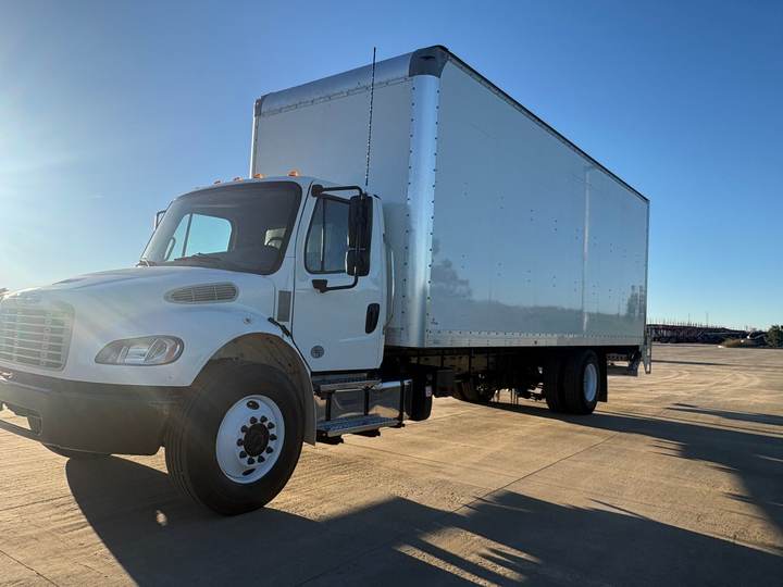 2022 Freightliner M2-106 Box Truck, exterior photo 2