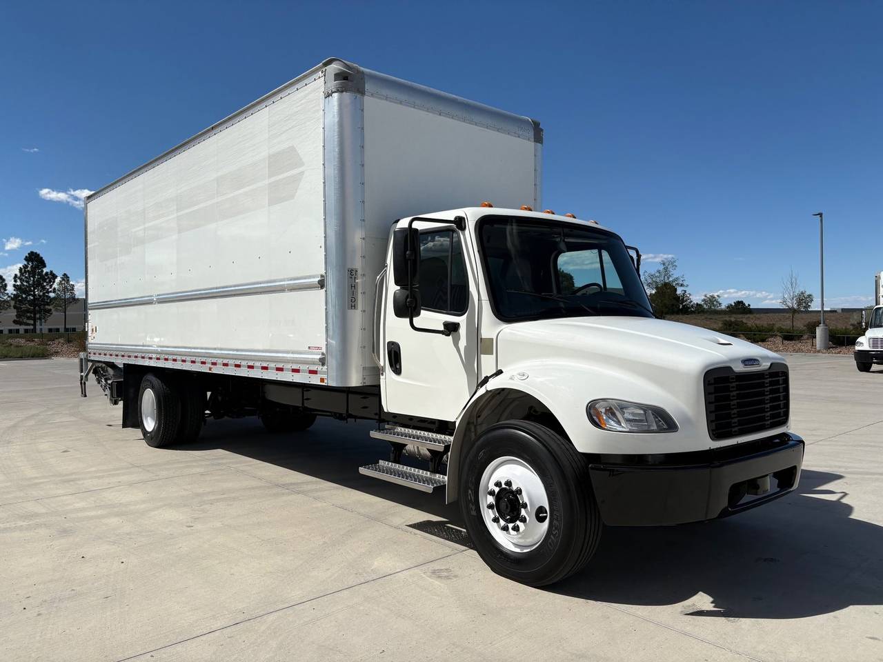 2022 Freightliner M2-106 Box Truck, exterior photo 1