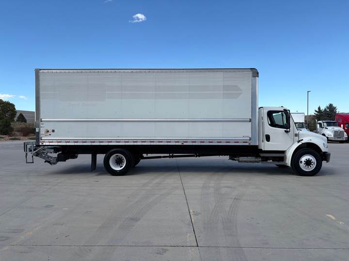2022 Freightliner M2-106 Box Truck, exterior photo 6