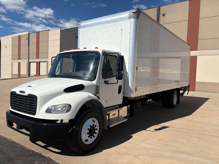 2022 Freightliner M2-106 Box Truck, exterior photo 2