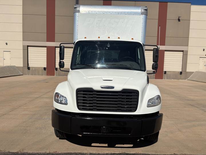 2022 Freightliner M2-106 Box Truck, exterior photo 4