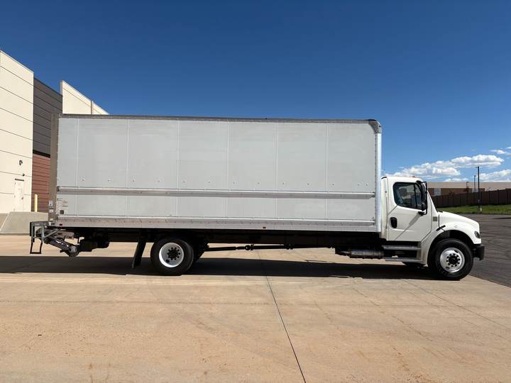 2022 Freightliner M2-106 Box Truck, exterior photo 5