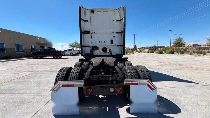 2022 International LT625 73" Raised Roof Sleeper, exterior photo 3