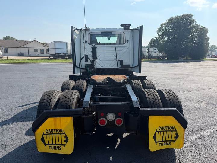 2022 International LT625 Day Cab, exterior photo 5