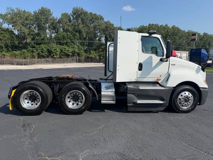 2022 International LT625 Day Cab, exterior photo 6