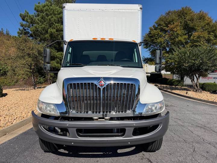 2022 International MV607 Box Truck, exterior photo 3