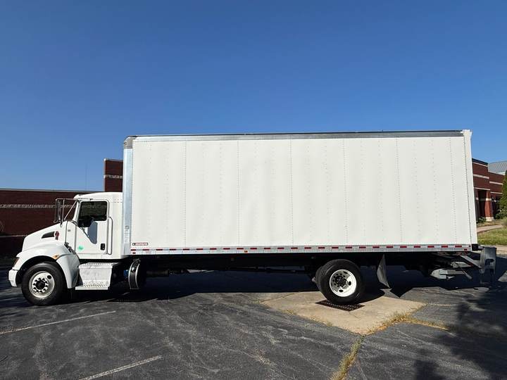 2022 Kenworth T270 Box Truck, exterior photo 4