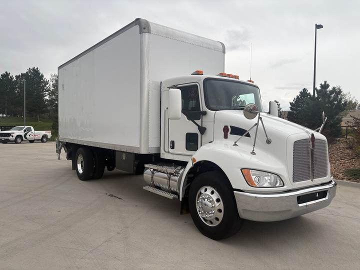 2022 Kenworth T270 Box Truck, exterior photo 1