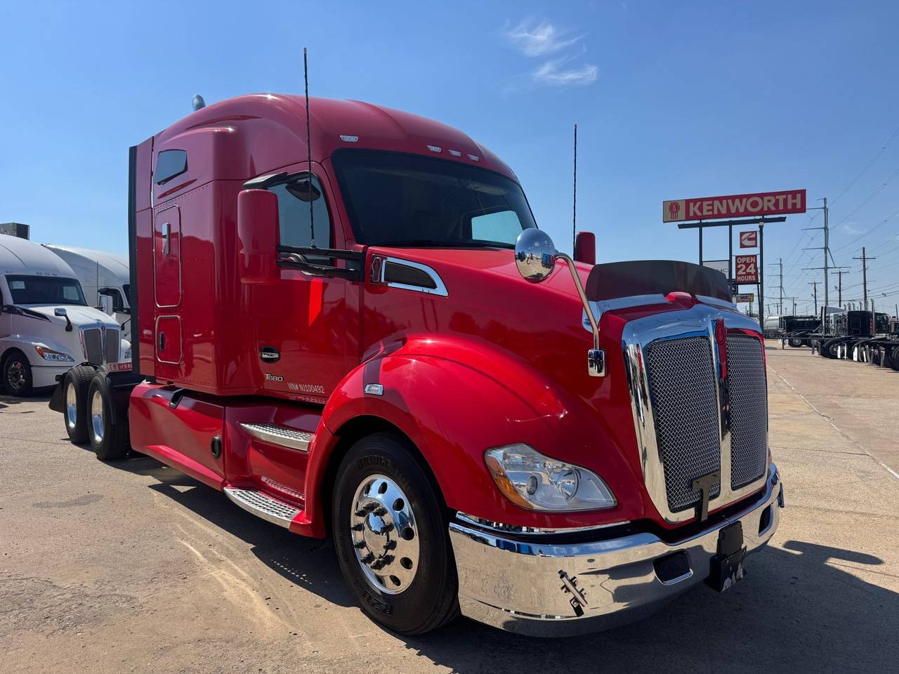 2022 Kenworth T680 76" Mid Roof Sleeper, exterior photo 1