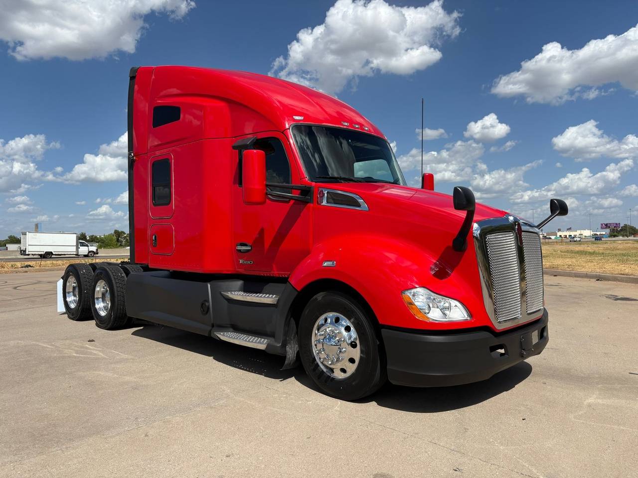 2022 Kenworth T680 76" Raised Roof Sleeper, exterior photo 1
