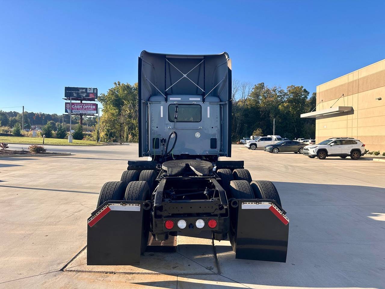 2022 Kenworth T680 Day Cab, exterior photo 2